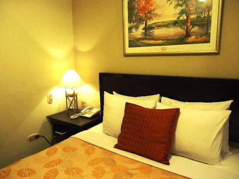 Leon De Oro Inn&Suites Lima Exterior foto